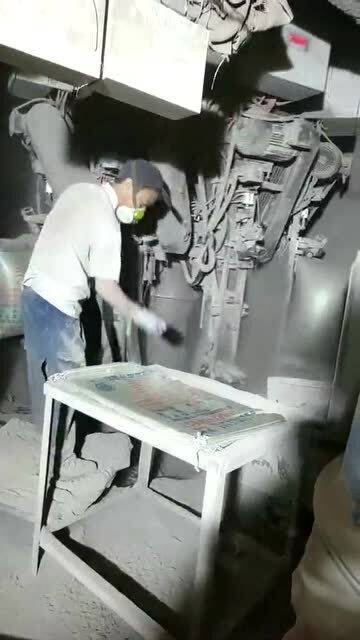 汗水与辛劳 流水线上不为人知的辛酸